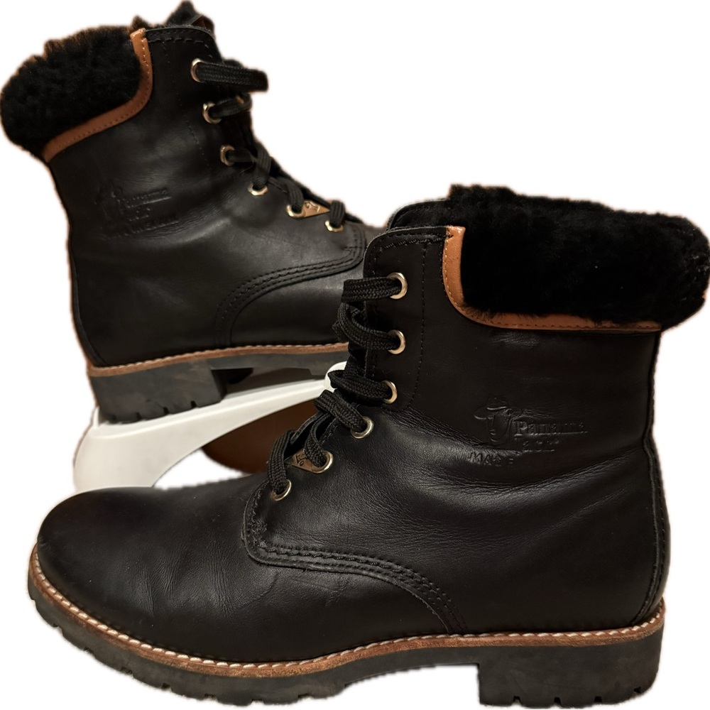 Panama Jack Black Lace-Up Boots with Brown Trim